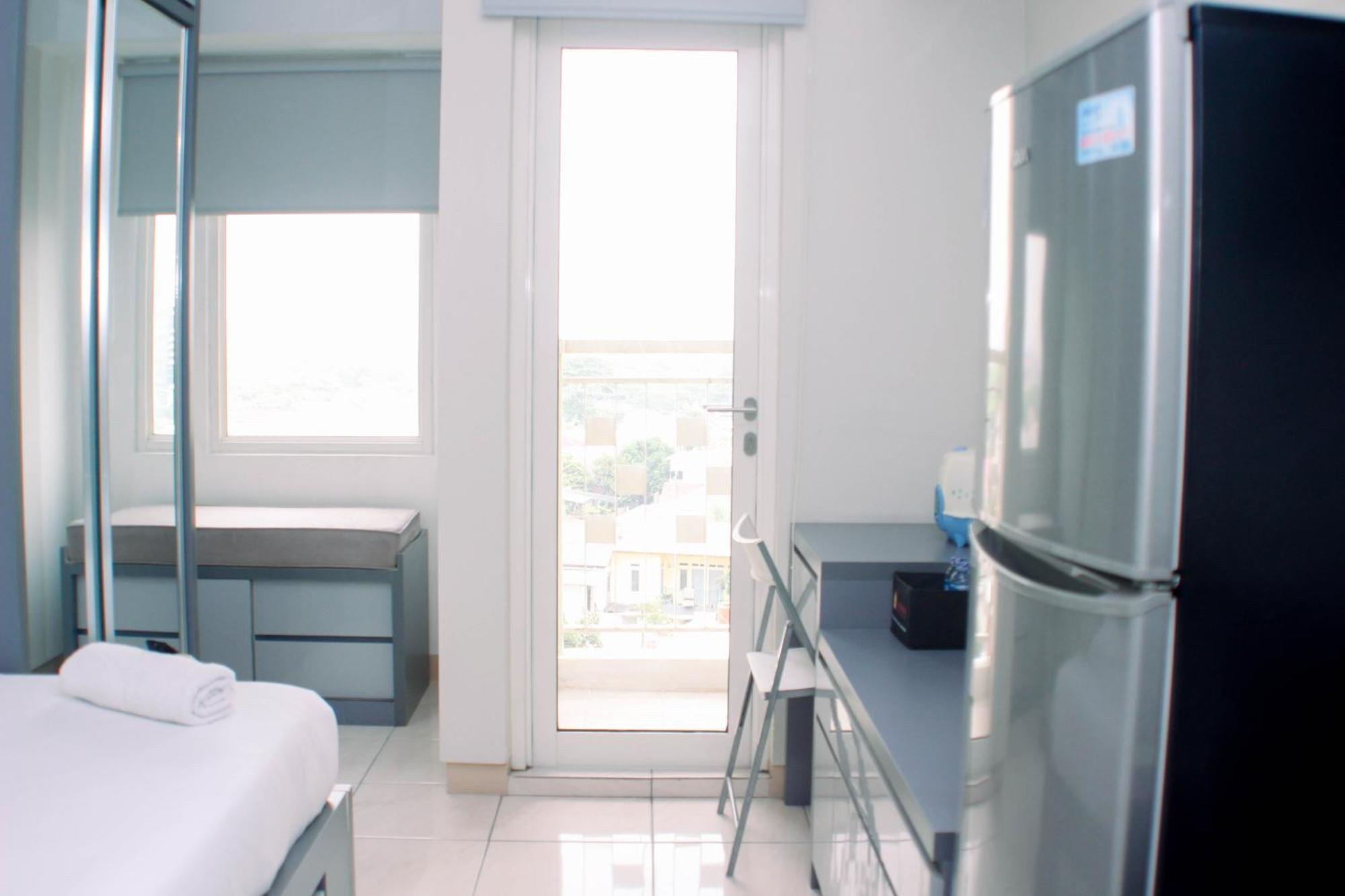Good And Comfy Springlake Summarecon By Travelio